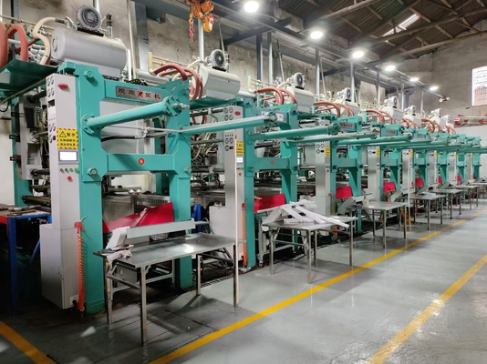 Eps Granule Ligne de production de carton en mousse de polystyrène expandable Efficace