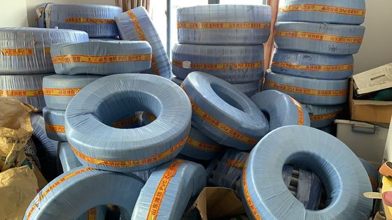Petit pain du tuyau 1/2 en plastique clair » 50m de vide épaissi par tuyau de particules de mousse de fil de PVC de machine d'ENV