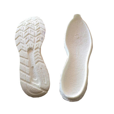 Équipement de mousse de polyuréthane thermoplastique élastomérique ETPU pour la production de formes personnalisées